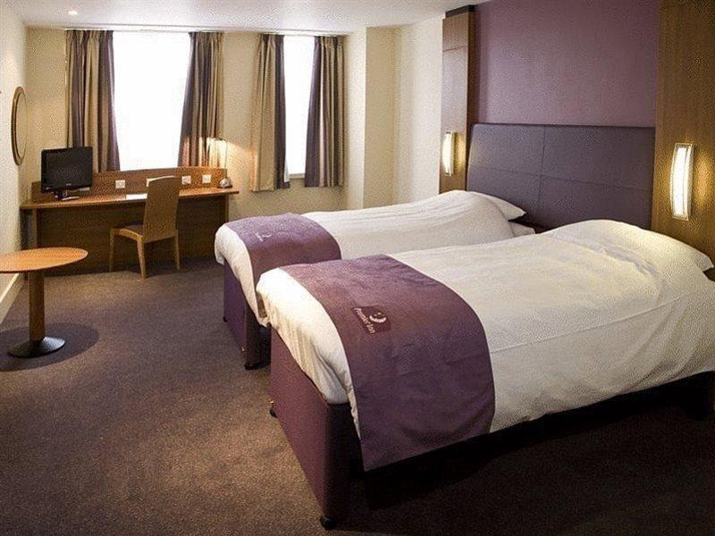 Premier Inn London City - Aldgate Екстер'єр фото
