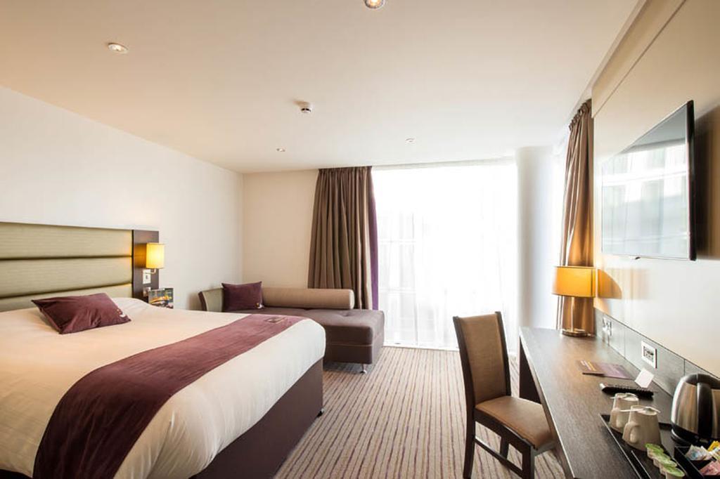 Premier Inn London City - Aldgate Екстер'єр фото